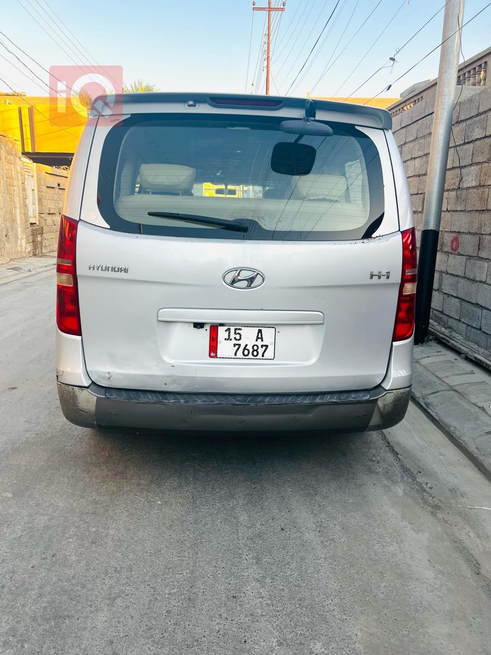Hyundai H-1